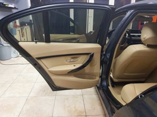 bmw f30 f10 f20 320 116 520 118 araç içi trim kaplama karbon carbon parlak siyah kırmızı araç kaplama folyo kaplama (1)