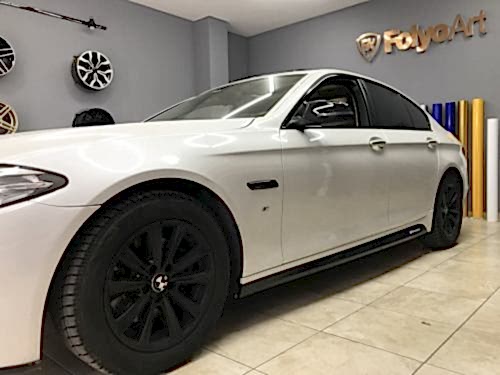 bmw f30 320 m şerit mperformance marşbiyer kaplama siyah araç kaplama (1)