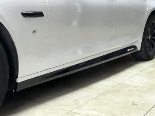 bmw f30 320 m şerit mperformance marşbiyer kaplama siyah araç kaplama (2)