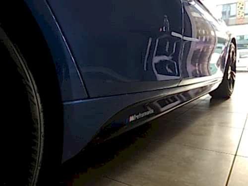 bmw f30 320 m şerit mperformance marşbiyer kaplama siyah araç kaplama (3)