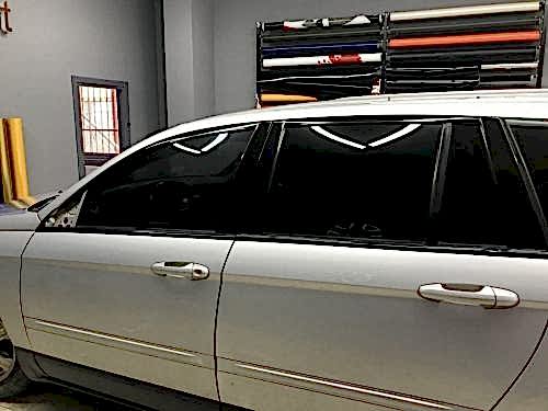 chreysler cam kenarı çıtaları kaplama siyah araç kaplama cam filmi (1)