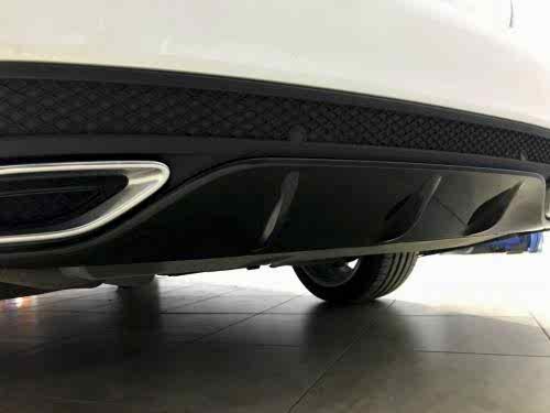 mercedes c200 difüzör kaplama parlak siyah arka tampon (2)