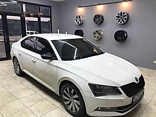 skoda octavia panjur kaplama parlak siyah (1)