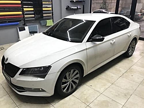 skoda octavia superb cam kenarı siyah kaplama araç kaplama cam filmi (2)