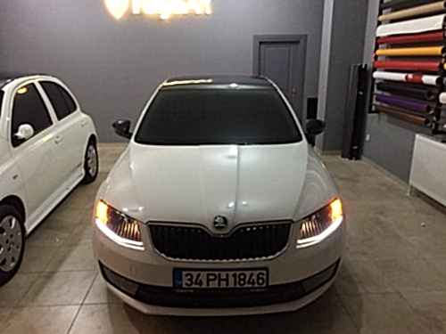 skoda octavia tavan kaplama araç kaplama parlak siyah (2)