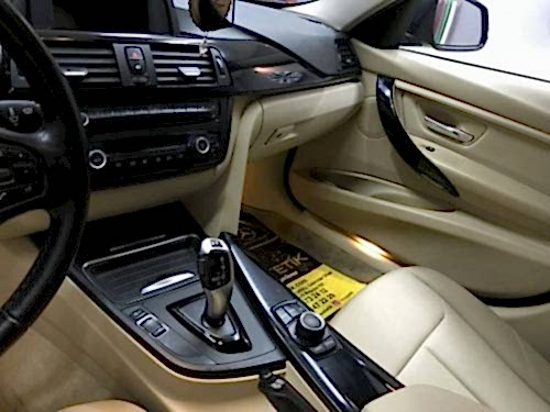 bmw f30 f10 f20 320 116 520 118 araç içi trim kaplama karbon carbon parlak siyah kırmızı araç kaplama folyo kaplama (24)